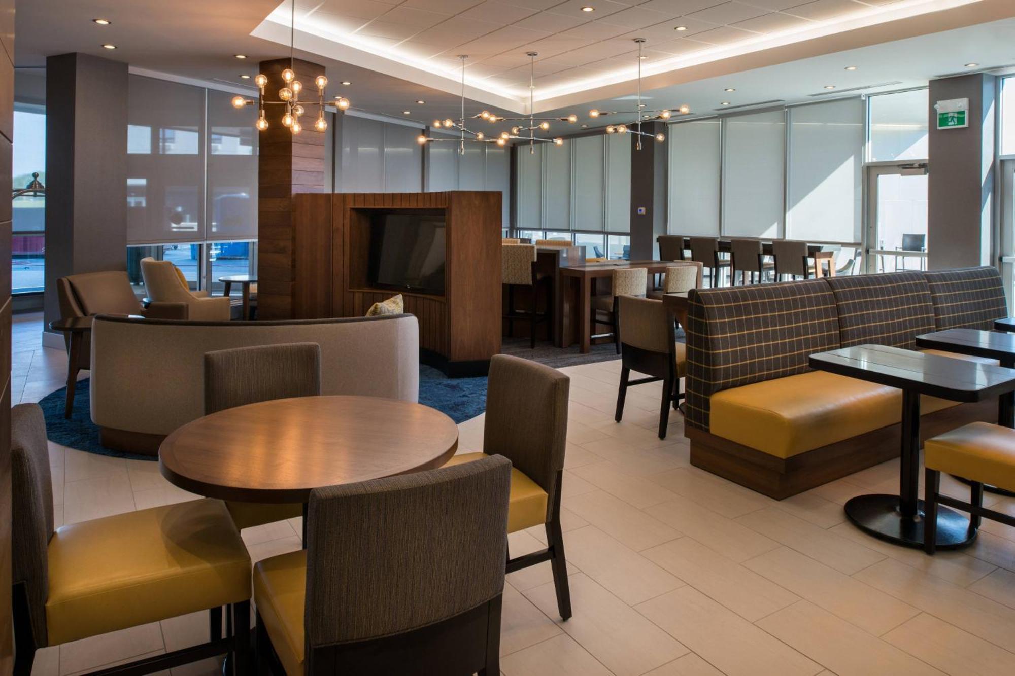 Towneplace Suites By Marriott Saskatoon Dış mekan fotoğraf